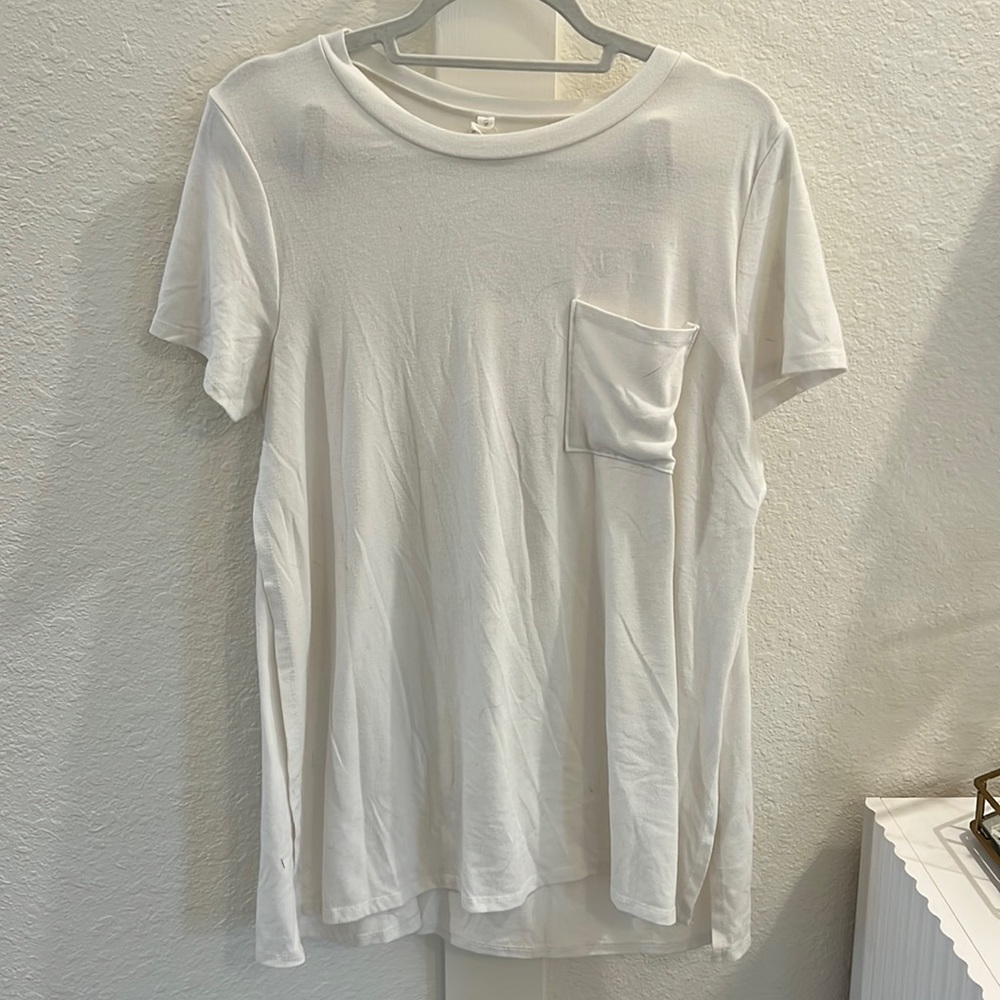 Maternity Pocket Tee with Open Sides
